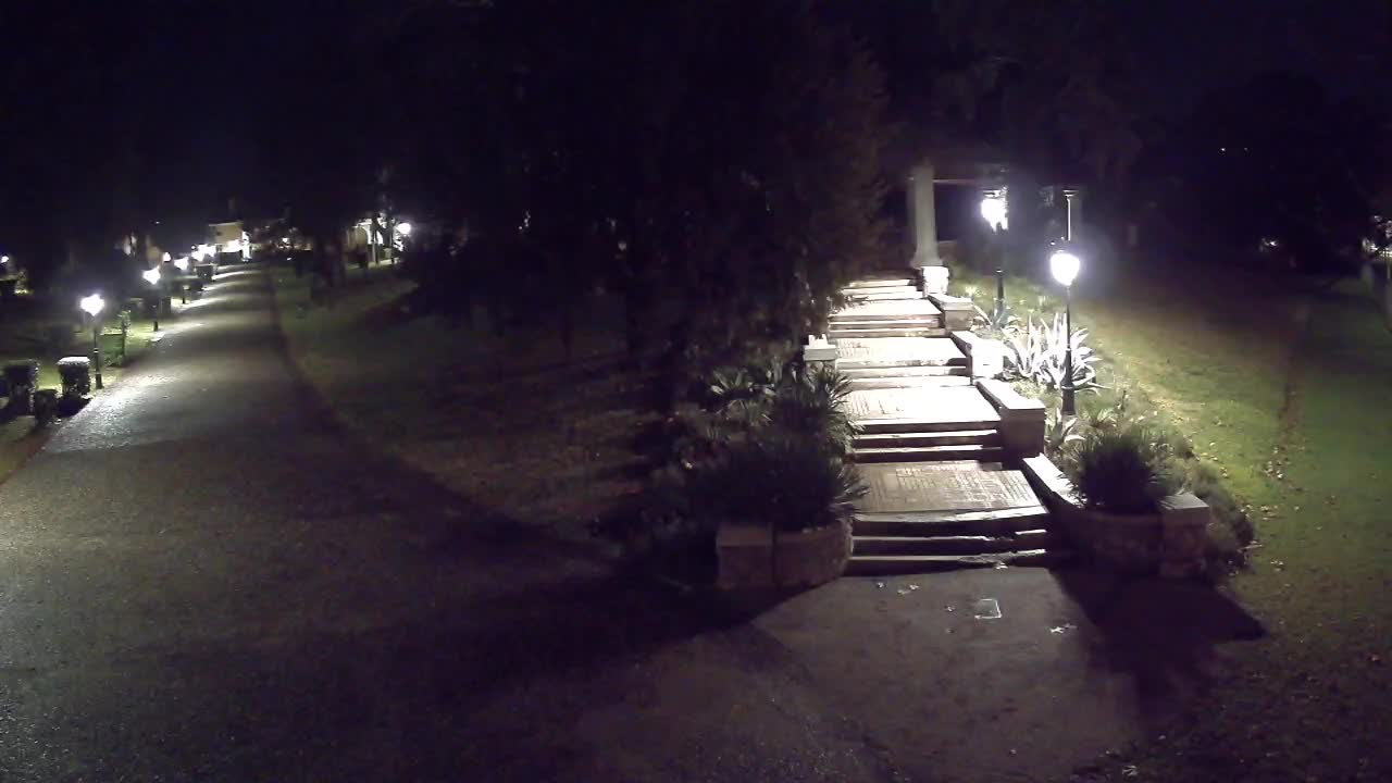 Spletna kamera park Coronini Kronberg – Gorica