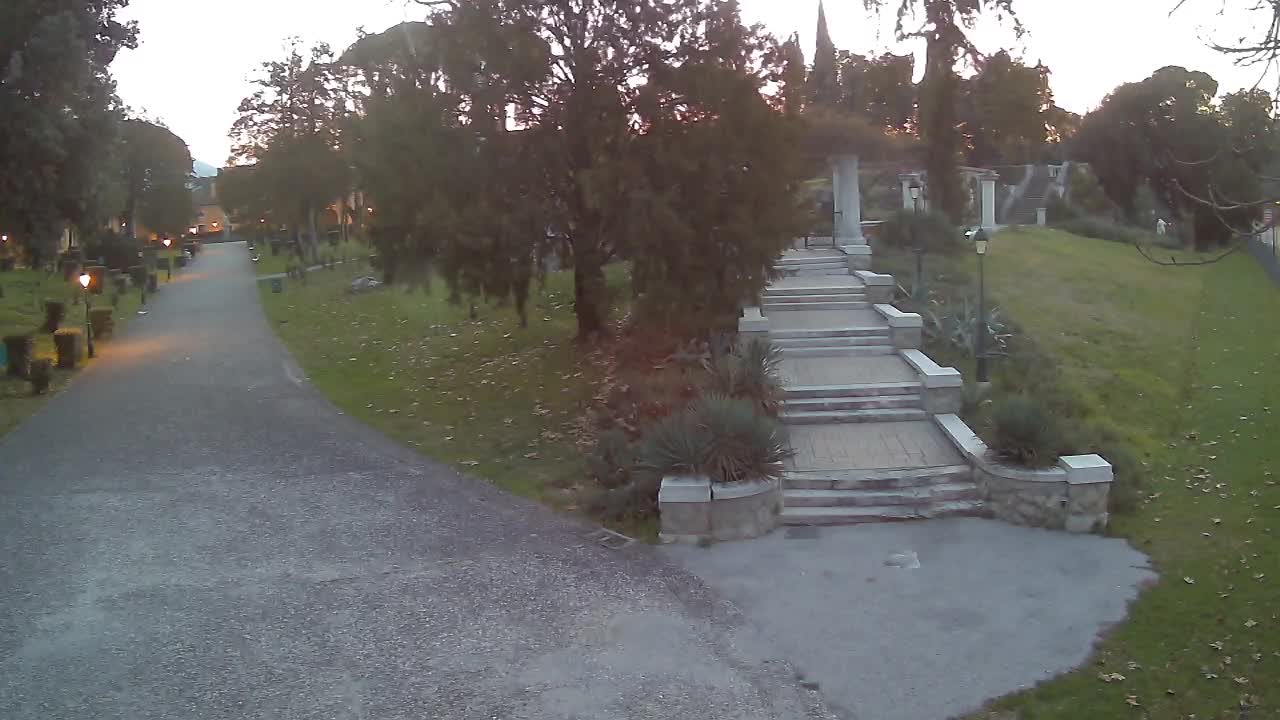 Spletna kamera park Coronini Kronberg – Gorica