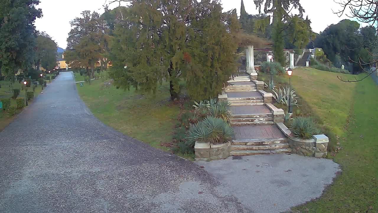 Spletna kamera park Coronini Kronberg – Gorica