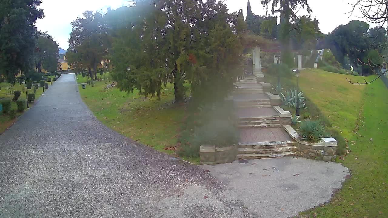 Parco Coronini-Cronberg Live Webcam – Green Oasis