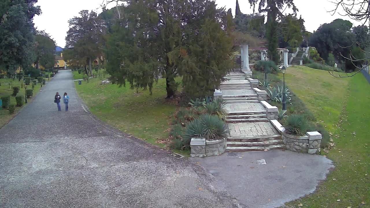 Parco Coronini-Cronberg Live Webcam – Green Oasis