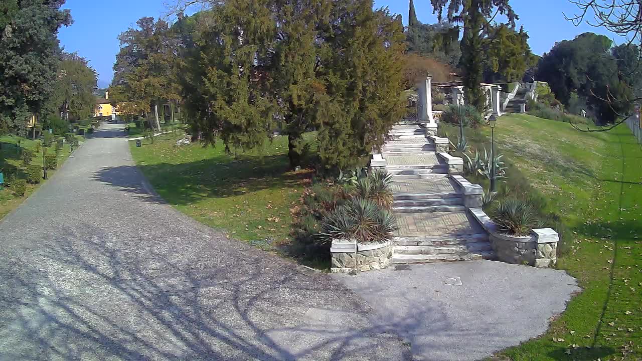 Parco Coronini-Cronberg Live Webcam – Green Oasis