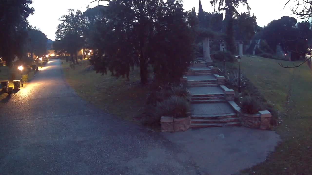 Parco Coronini-Cronberg Live Webcam – Green Oasis