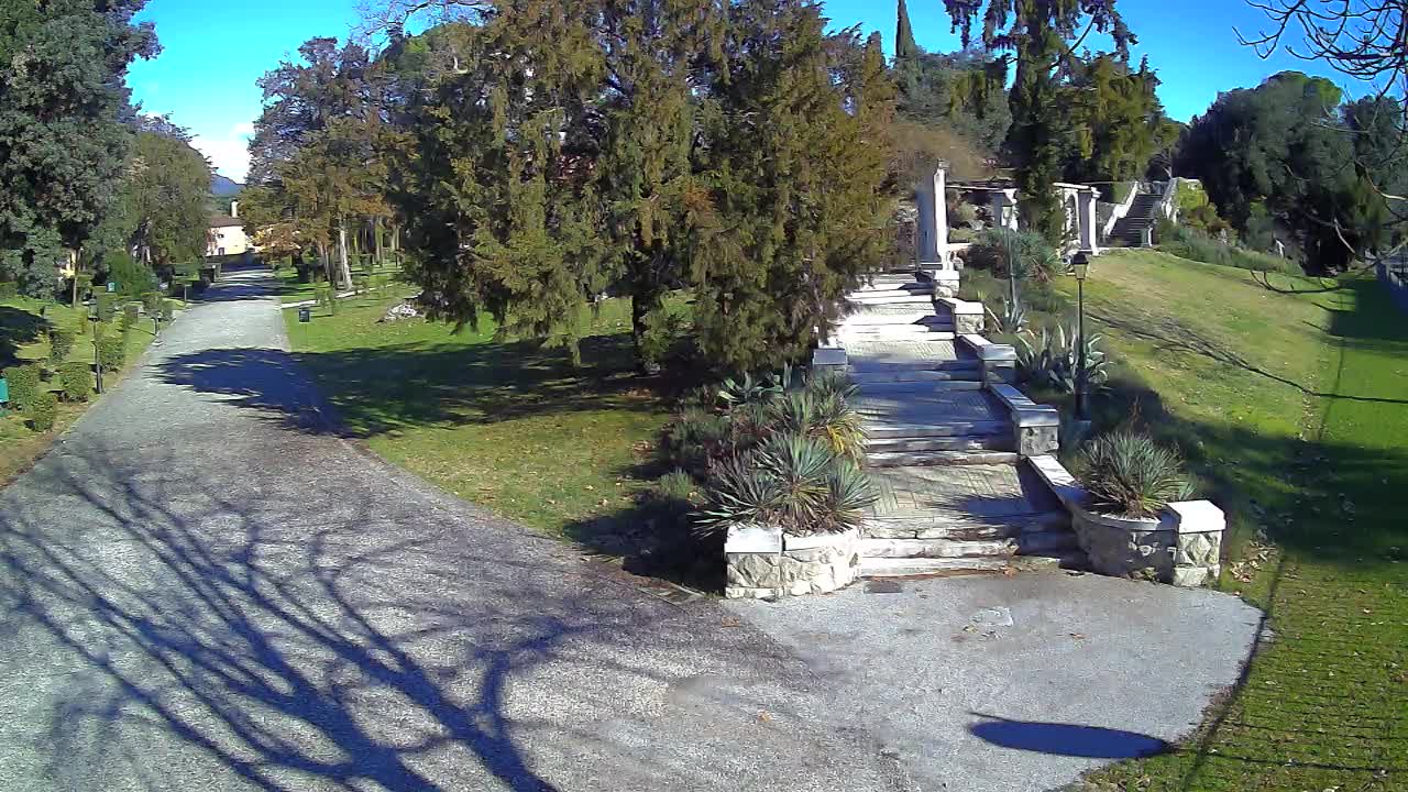 Parco Coronini-Cronberg Live Webcam – Green Oasis