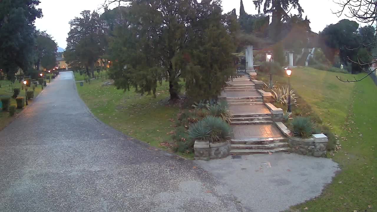 Parco Coronini-Cronberg Live Webcam – Green Oasis
