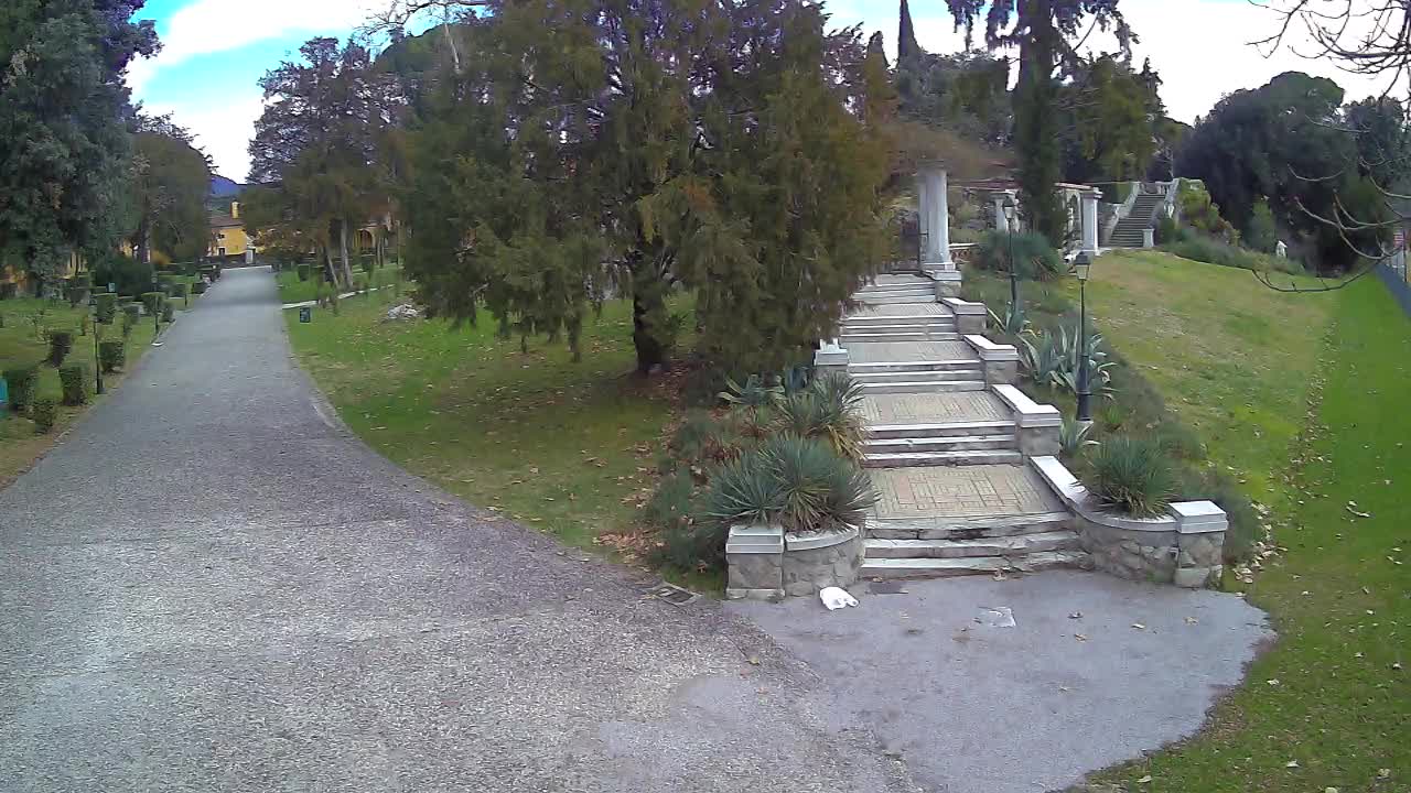 Spletna kamera park Coronini Kronberg – Gorica
