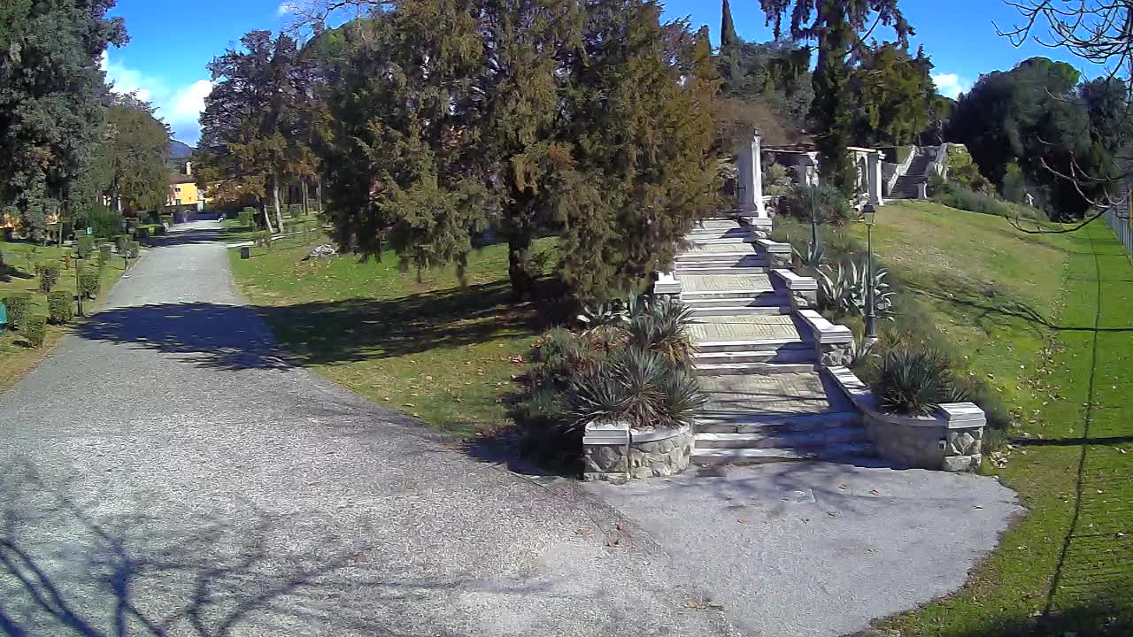 Spletna kamera park Coronini Kronberg – Gorica