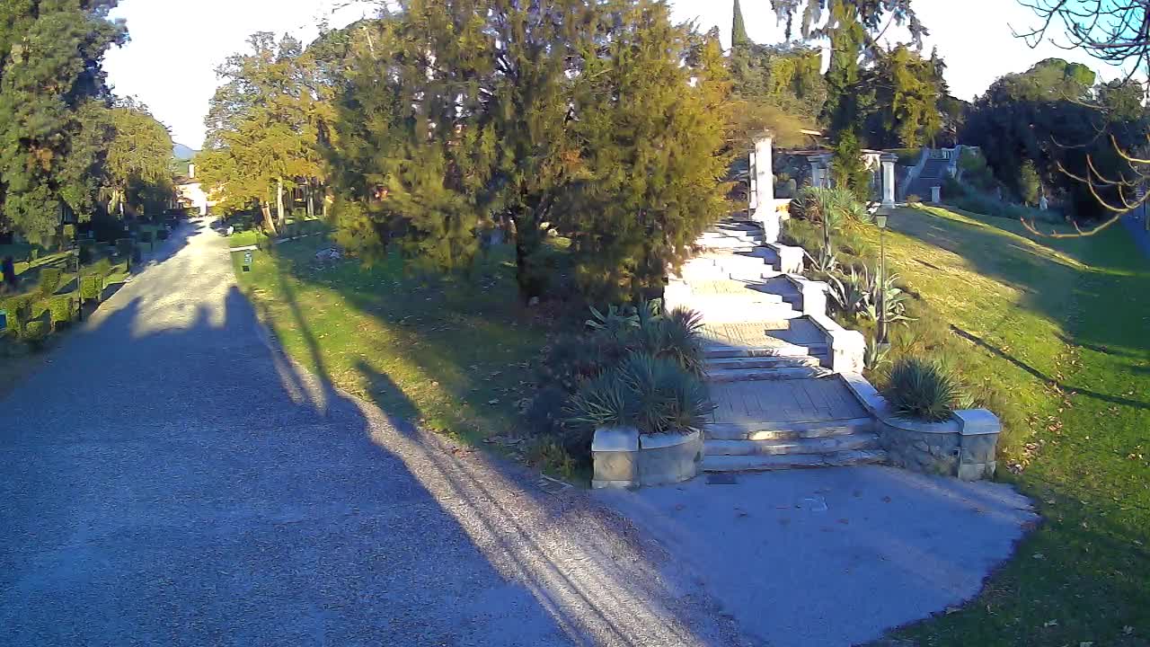 Parco Coronini-Cronberg Live Webcam – Green Oasis