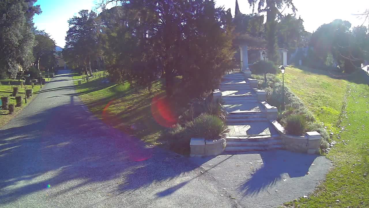 Parco Coronini-Cronberg Live Webcam – Green Oasis