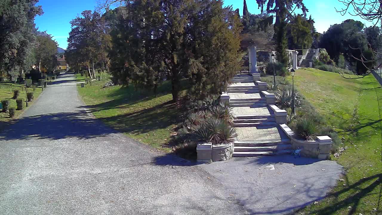 Parco Coronini-Cronberg Live Webcam – Green Oasis