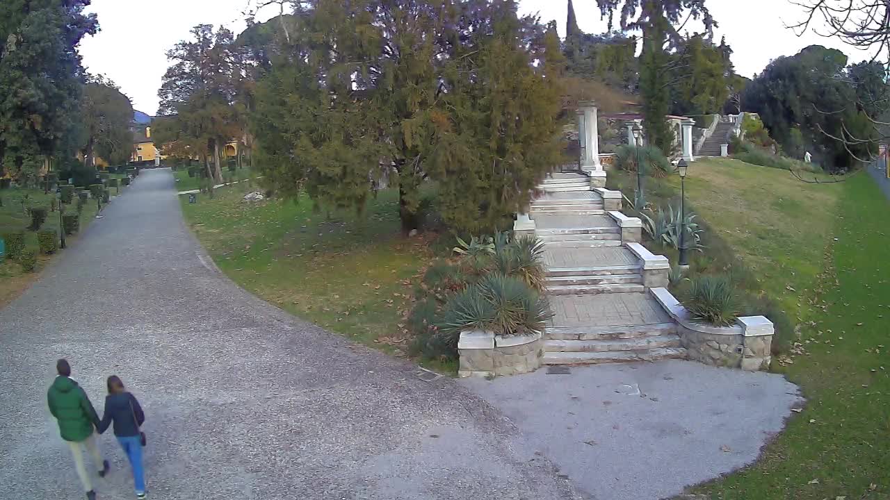 Spletna kamera park Coronini Kronberg – Gorica