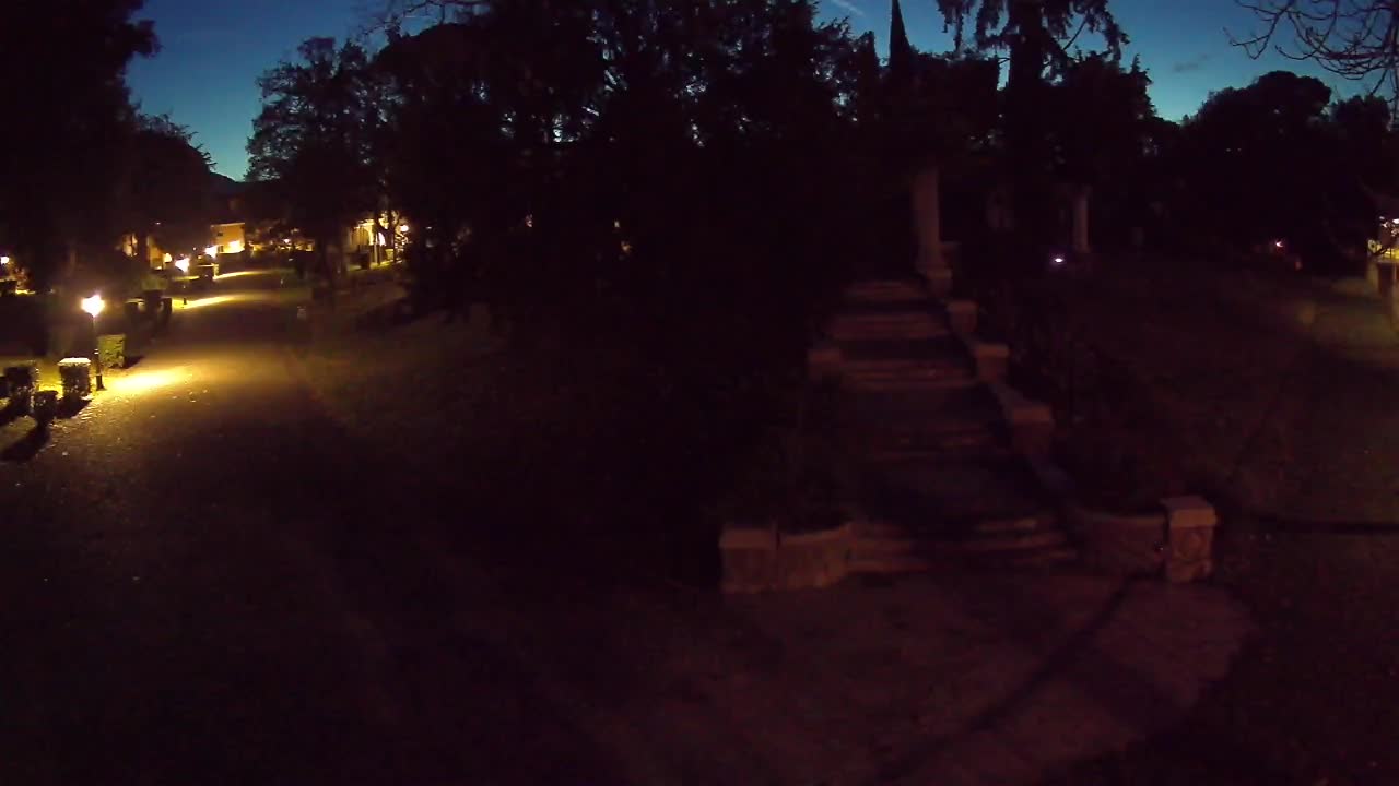 Spletna kamera park Coronini Kronberg – Gorica