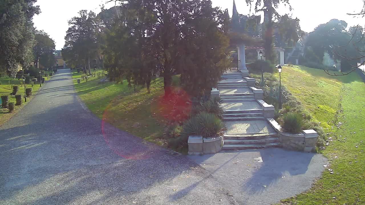 Parco Coronini-Cronberg Live Webcam – Green Oasis
