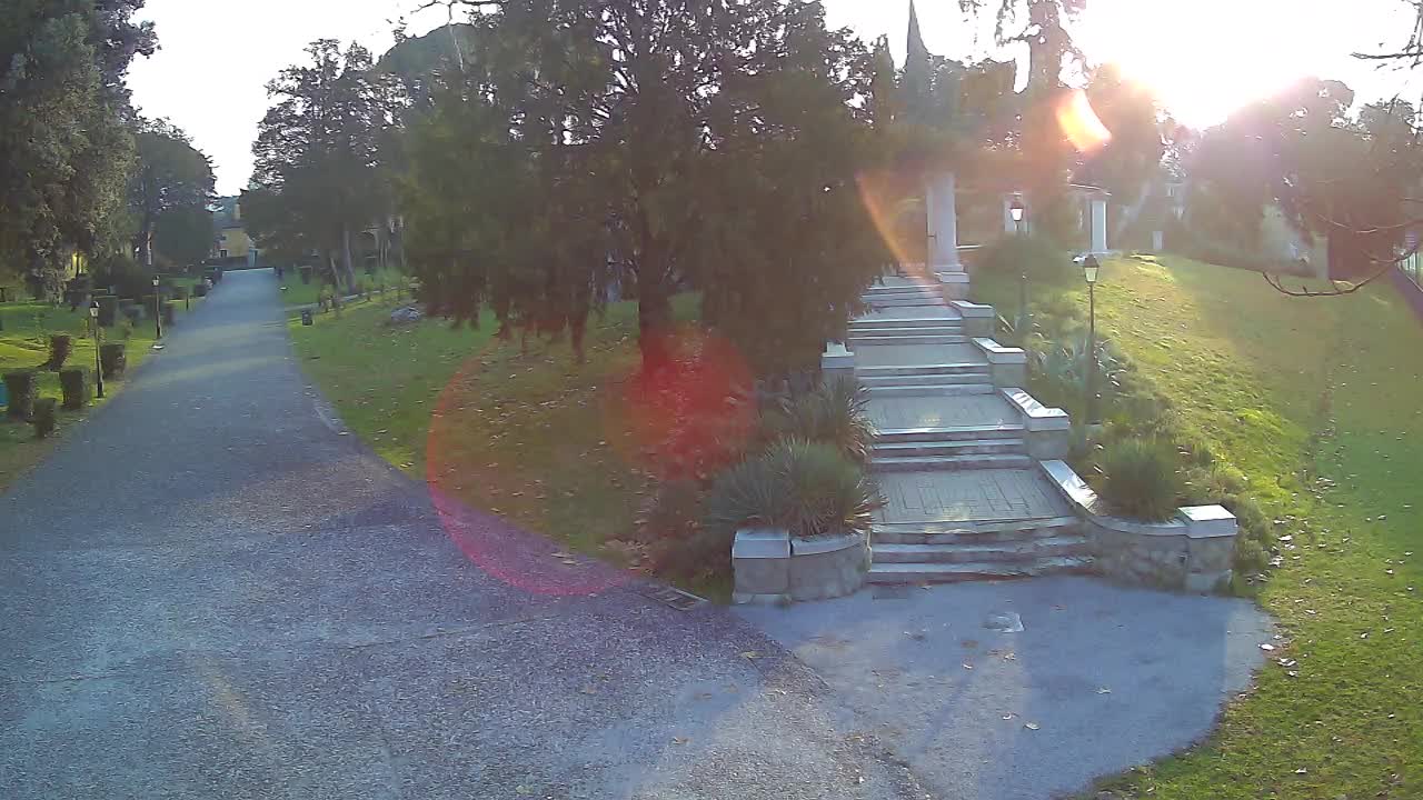 Spletna kamera park Coronini Kronberg – Gorica