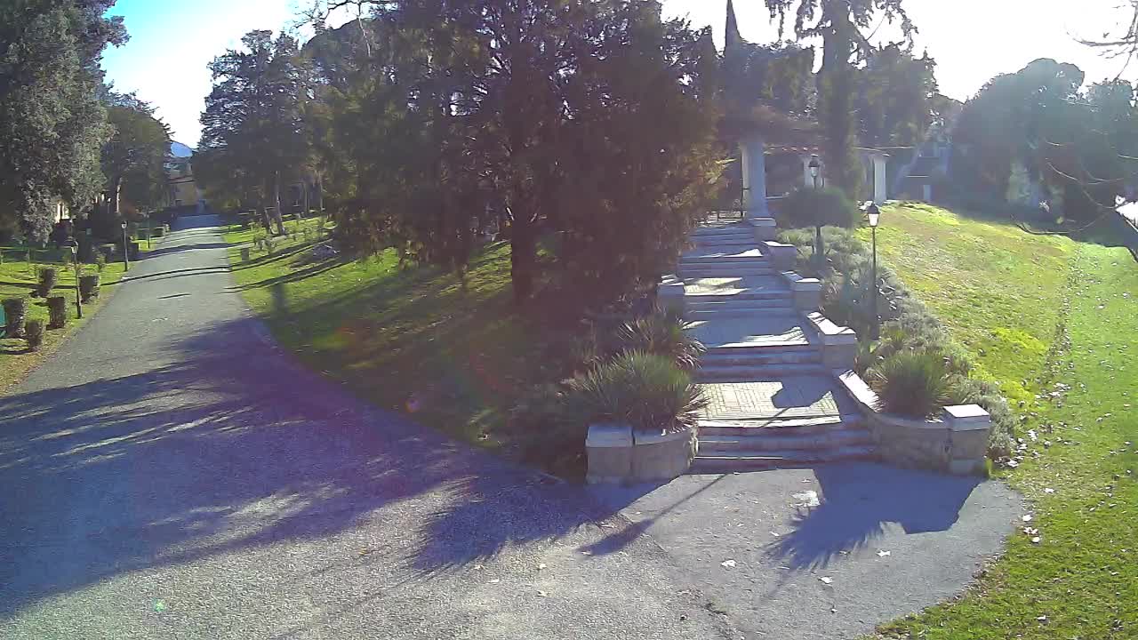 Spletna kamera park Coronini Kronberg – Gorica