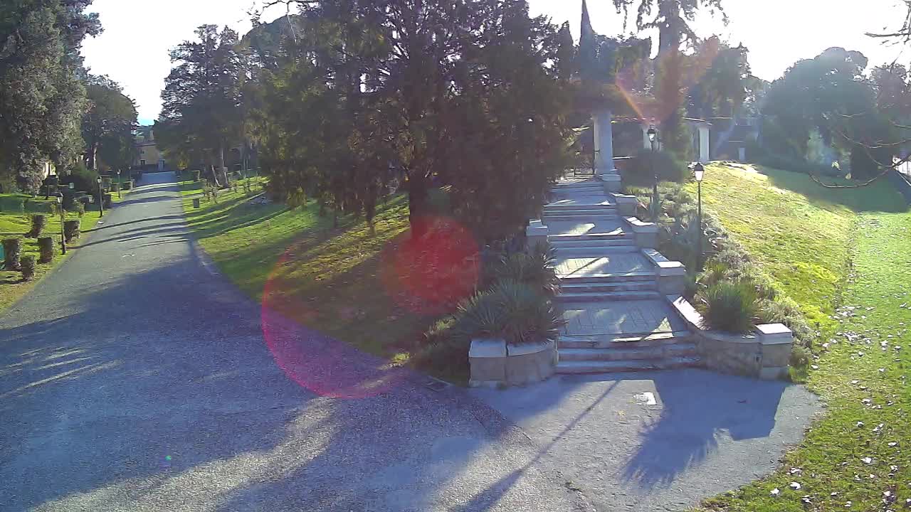 Spletna kamera park Coronini Kronberg – Gorica