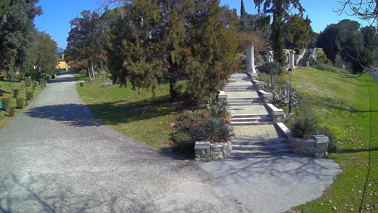 Spletna kamera park Coronini Kronberg – Gorica