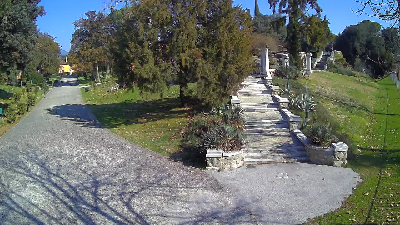 Spletna kamera park Coronini Kronberg – Gorica