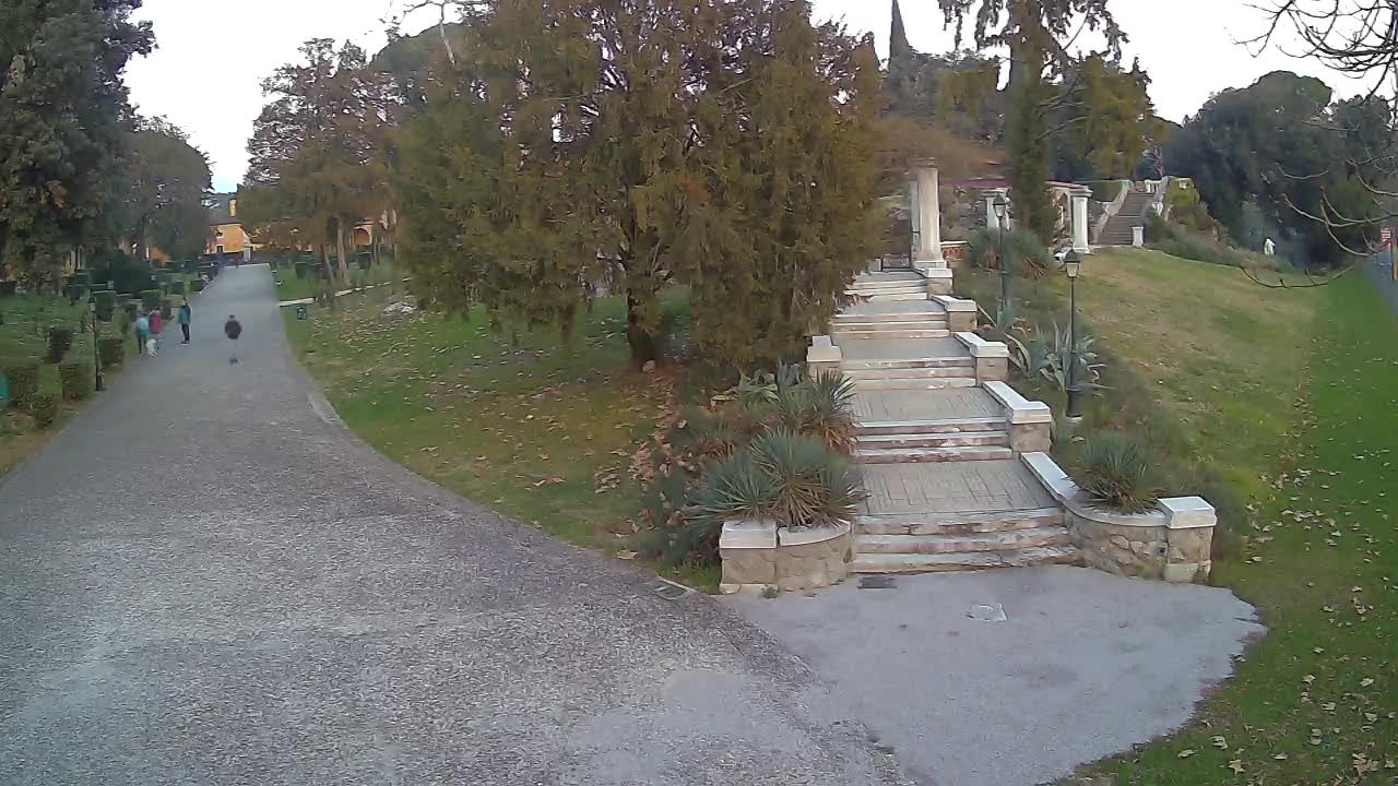 Spletna kamera park Coronini Kronberg – Gorica