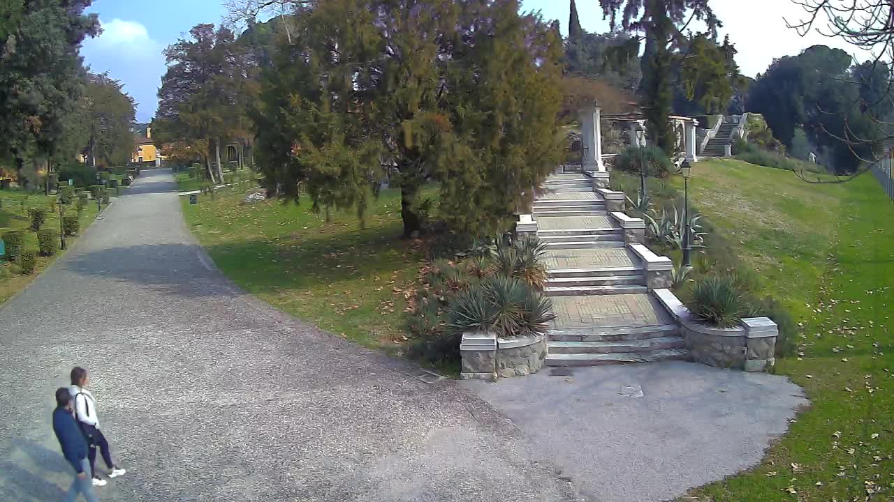Parco Coronini-Cronberg Live Webcam – Green Oasis