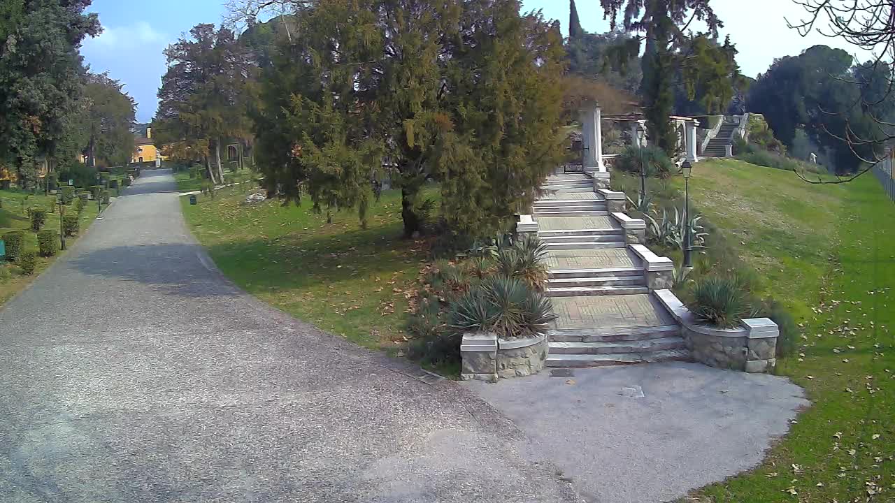 Spletna kamera park Coronini Kronberg – Gorica