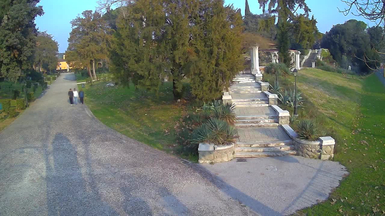 Parco Coronini-Cronberg Live Webcam – Green Oasis