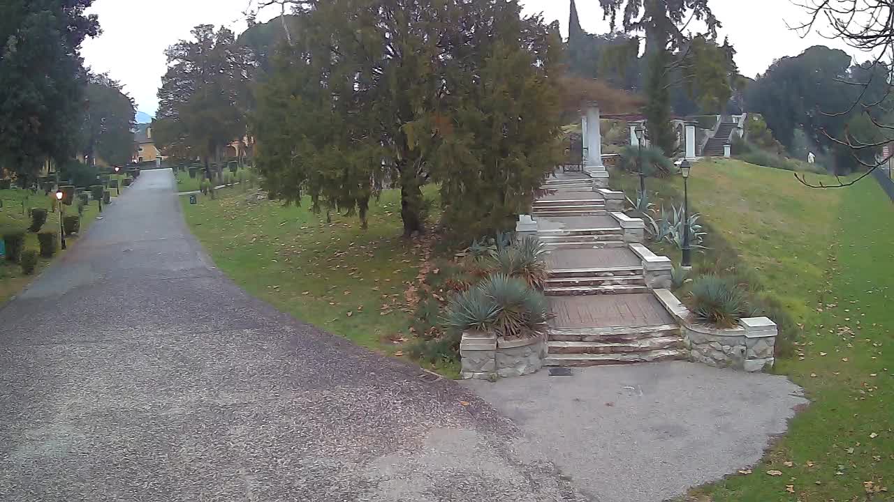 Spletna kamera park Coronini Kronberg – Gorica