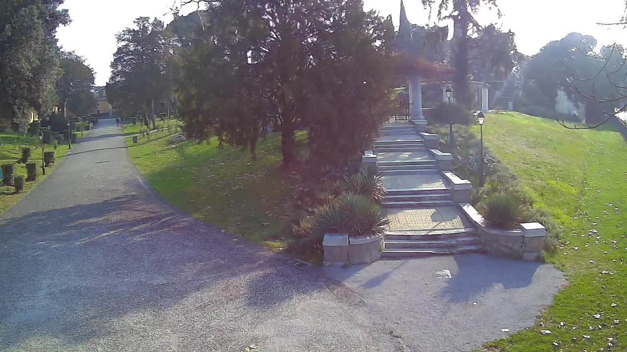 Parco Coronini-Cronberg Live Webcam – Green Oasis