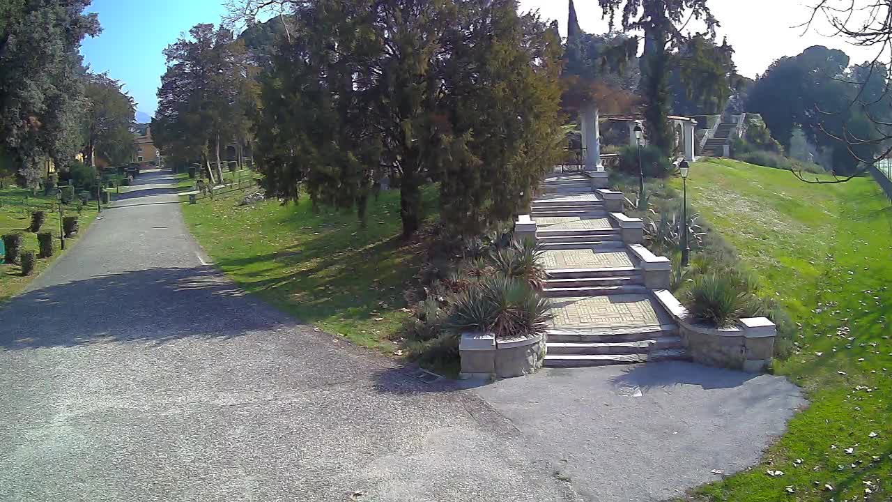 Parco Coronini-Cronberg Live Webcam – Green Oasis