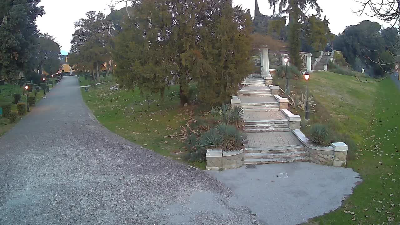 Spletna kamera park Coronini Kronberg – Gorica