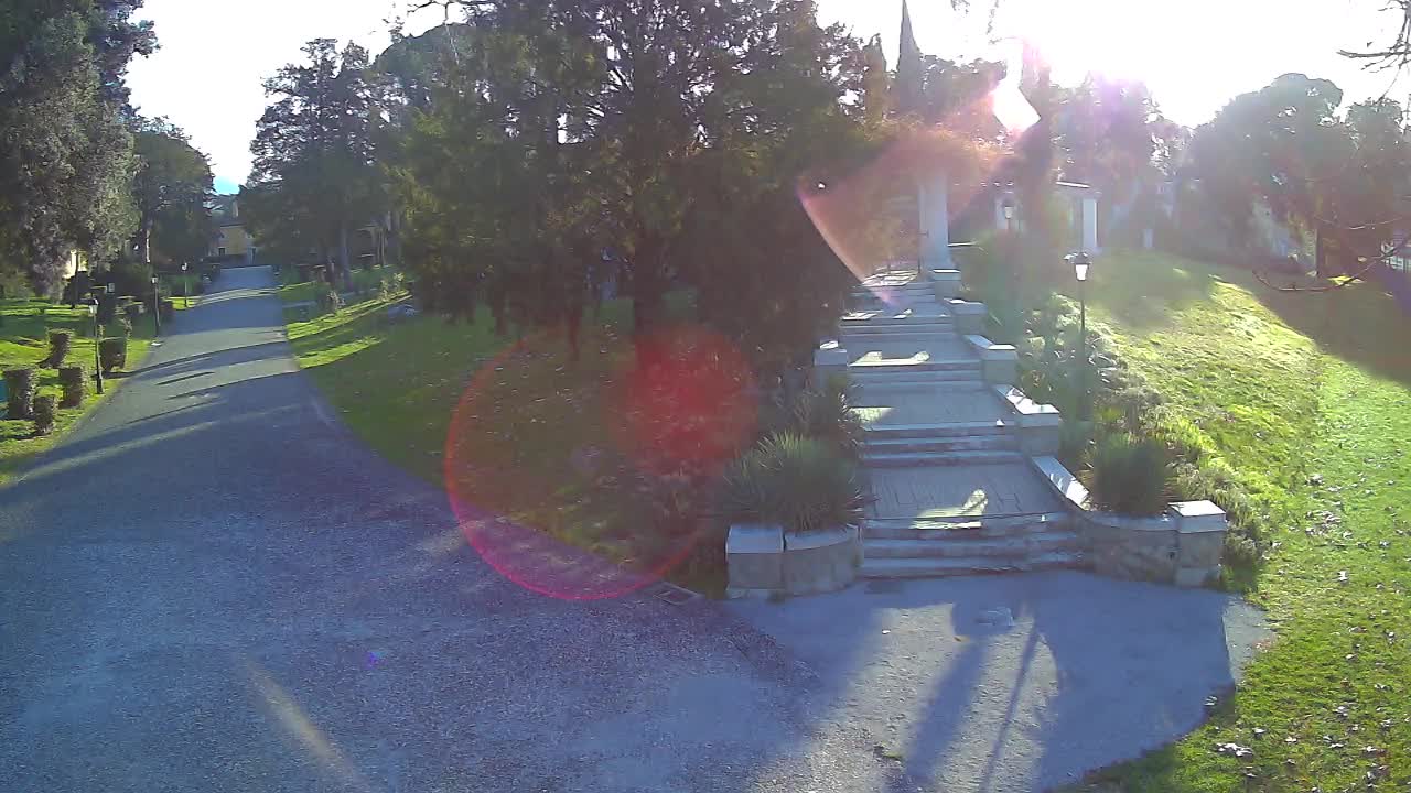Parco Coronini-Cronberg Live Webcam – Green Oasis