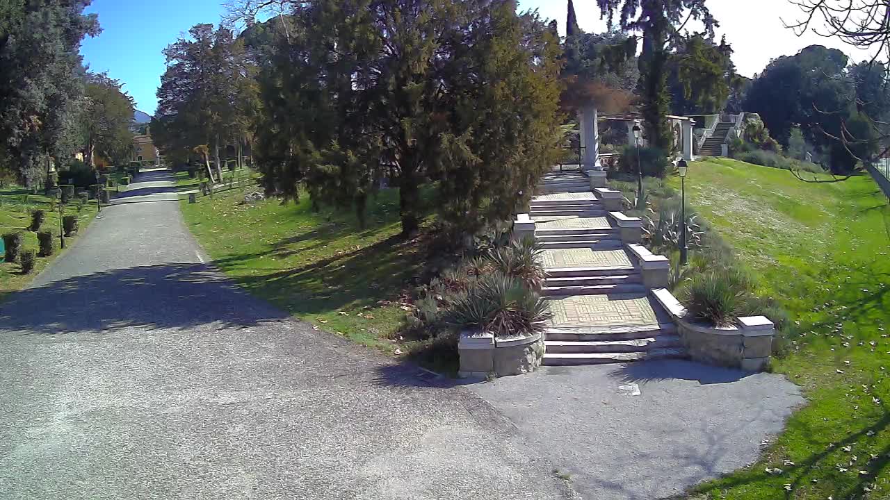 Spletna kamera park Coronini Kronberg – Gorica