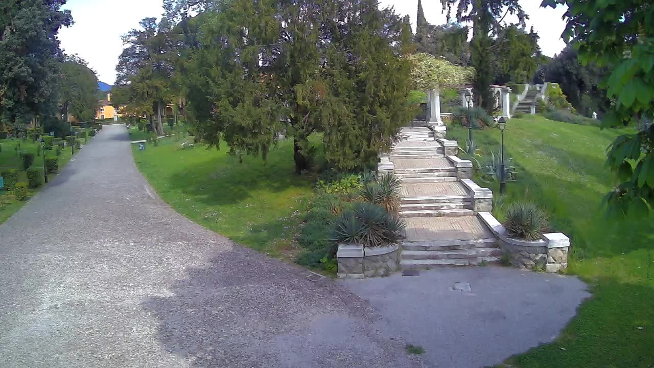Parco Coronini-Cronberg Live Webcam – Green Oasis