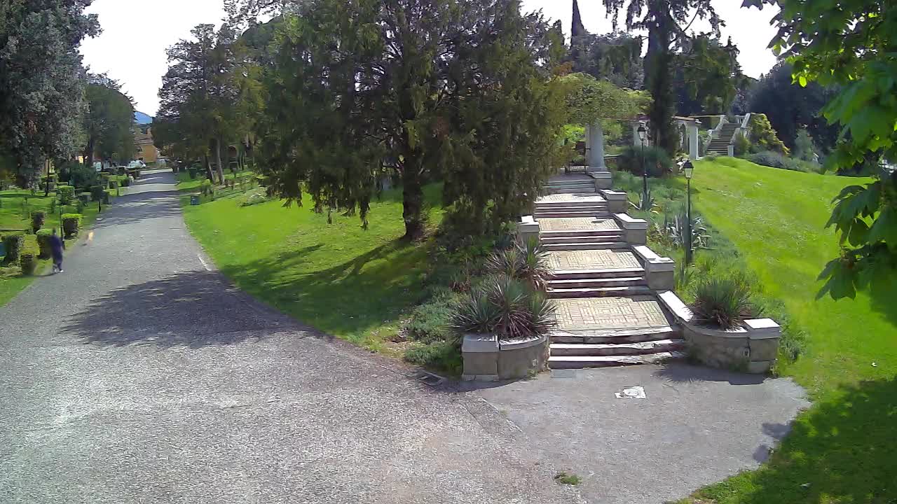 Parco Coronini-Cronberg Live Webcam – Green Oasis