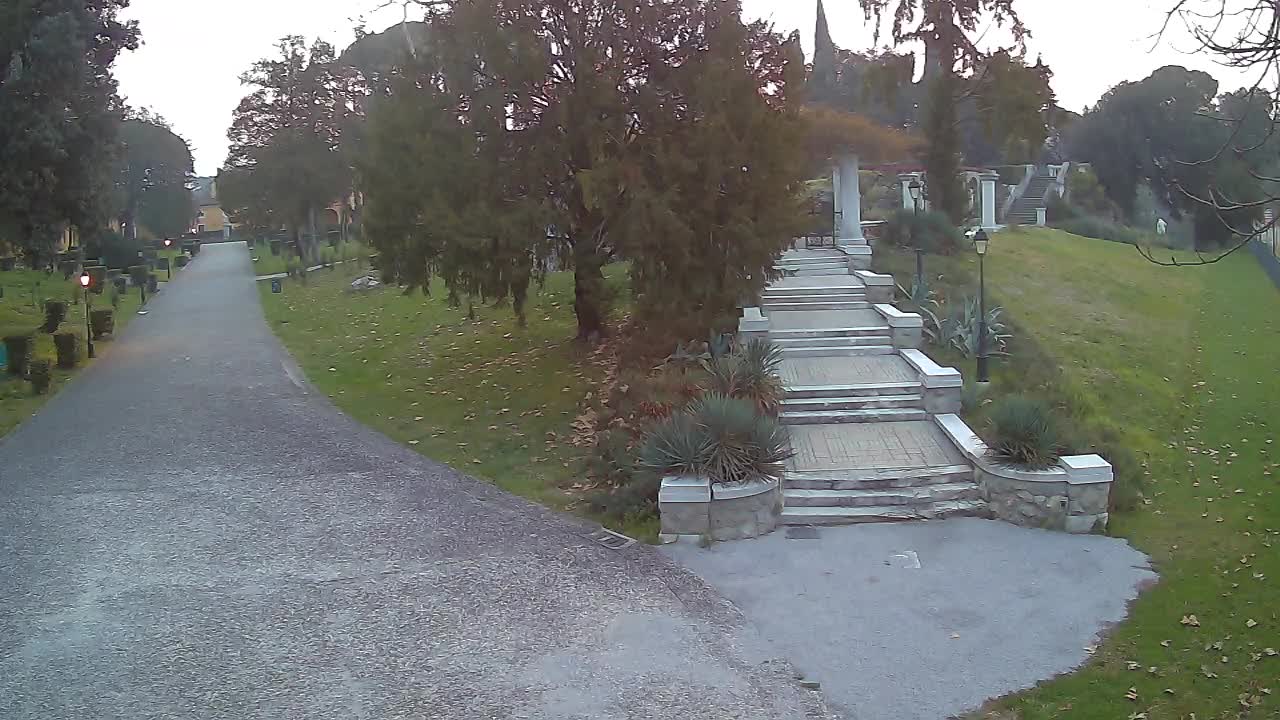 Spletna kamera park Coronini Kronberg – Gorica