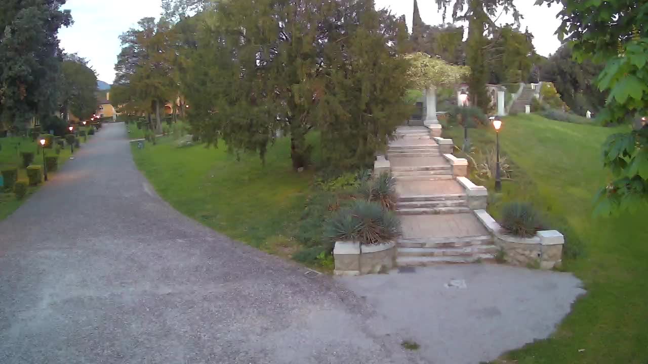 Spletna kamera park Coronini Kronberg – Gorica