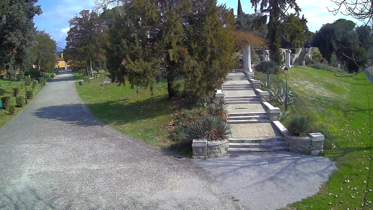 Spletna kamera park Coronini Kronberg – Gorica