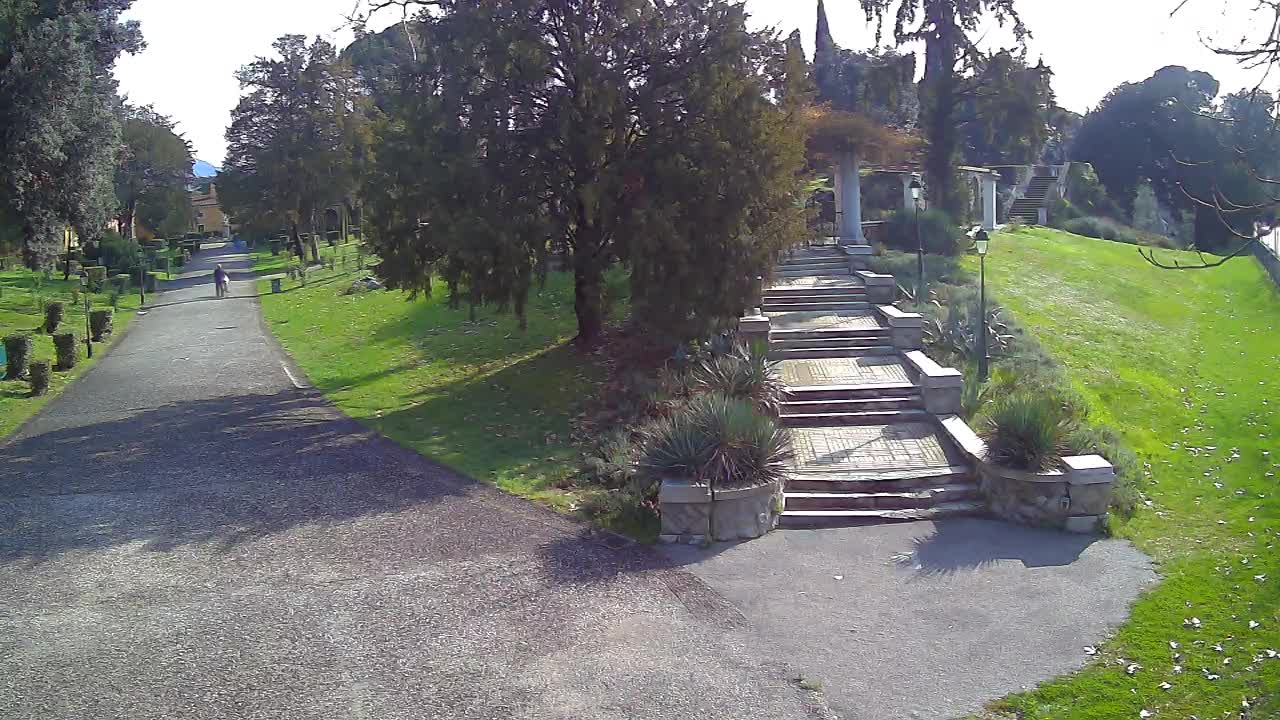 Parco Coronini-Cronberg Live Webcam – Green Oasis