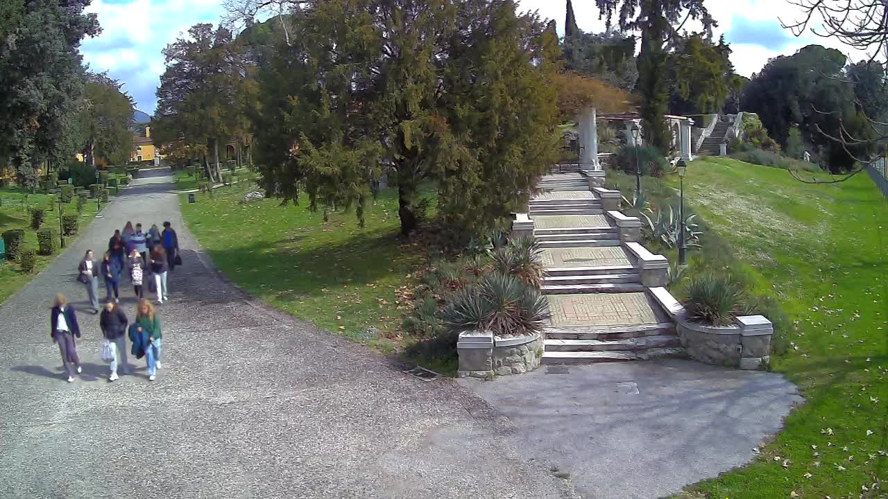 Parco Coronini-Cronberg Live Webcam – Green Oasis