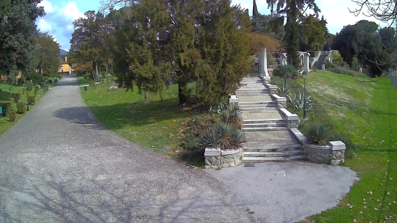 Parco Coronini-Cronberg Live Webcam – Green Oasis