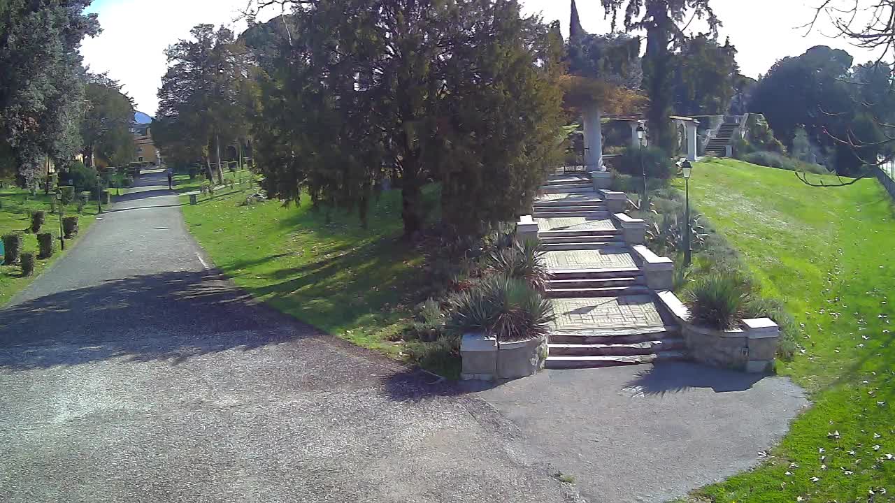 Parco Coronini-Cronberg Live Webcam – Green Oasis