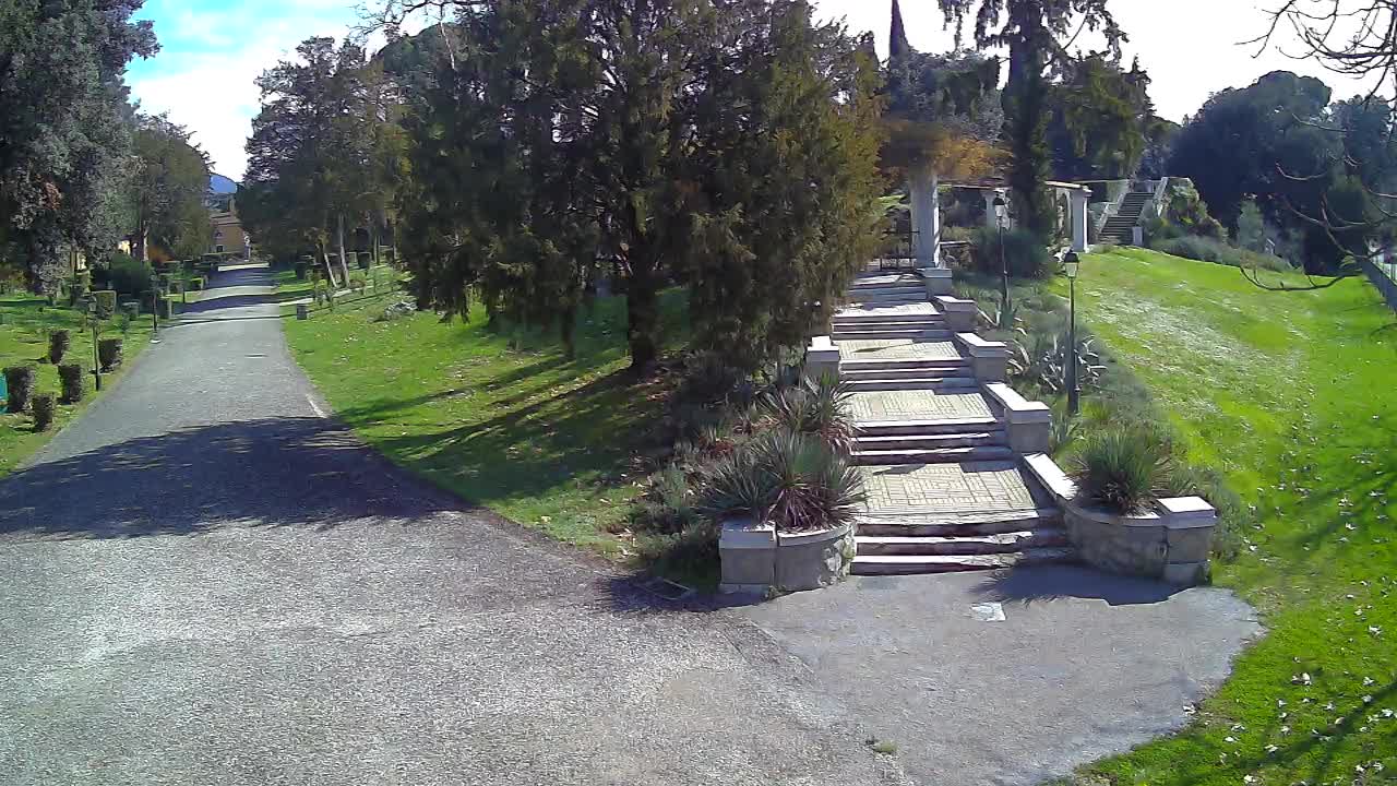 Parco Coronini-Cronberg Live Webcam – Green Oasis