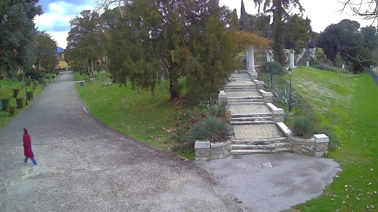Parco Coronini-Cronberg Live Webcam – Green Oasis