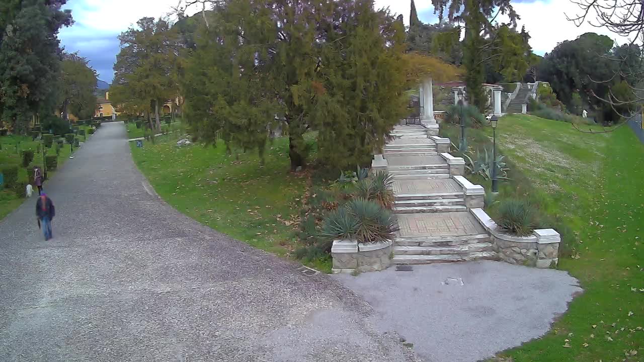 Parco Coronini-Cronberg Live Webcam – Green Oasis