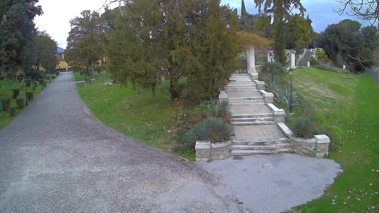 Spletna kamera park Coronini Kronberg – Gorica