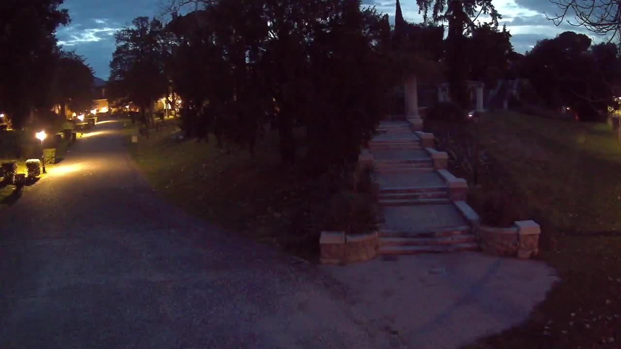 Parco Coronini-Cronberg Live Webcam – Green Oasis