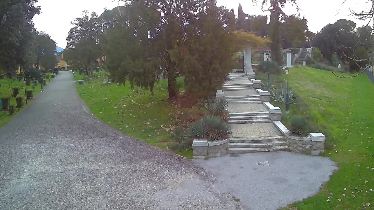 Parco Coronini-Cronberg Live Webcam – Green Oasis
