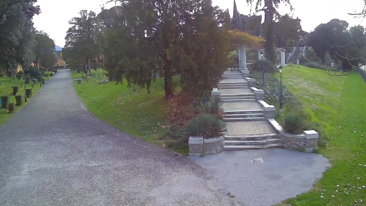 Parco Coronini-Cronberg Live Webcam – Green Oasis