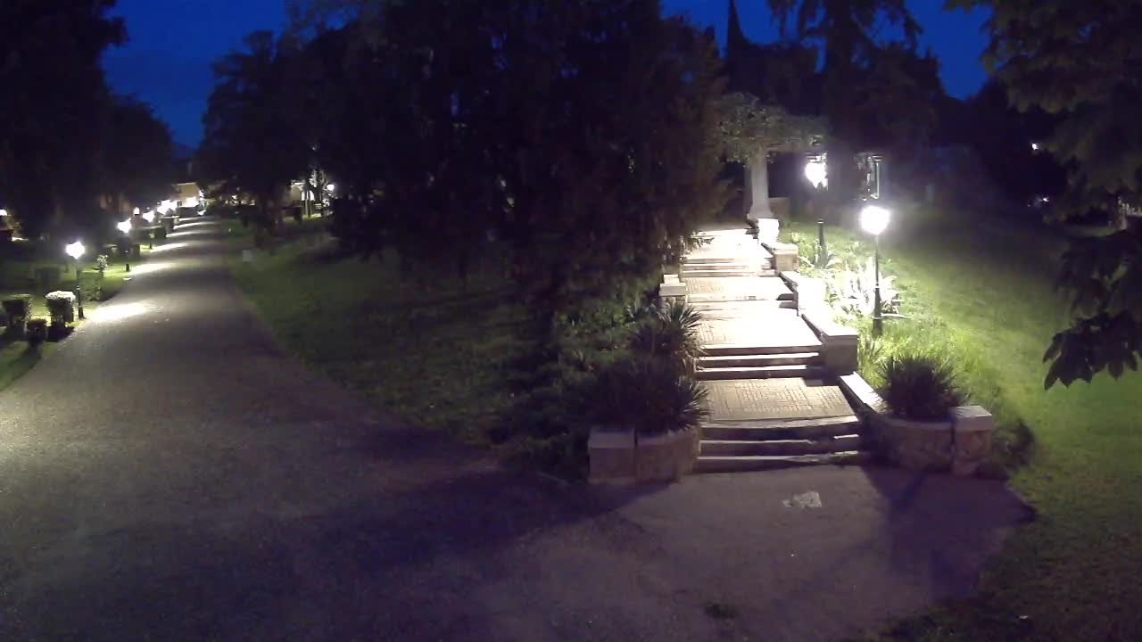 Parco Coronini-Cronberg Live Webcam – Green Oasis