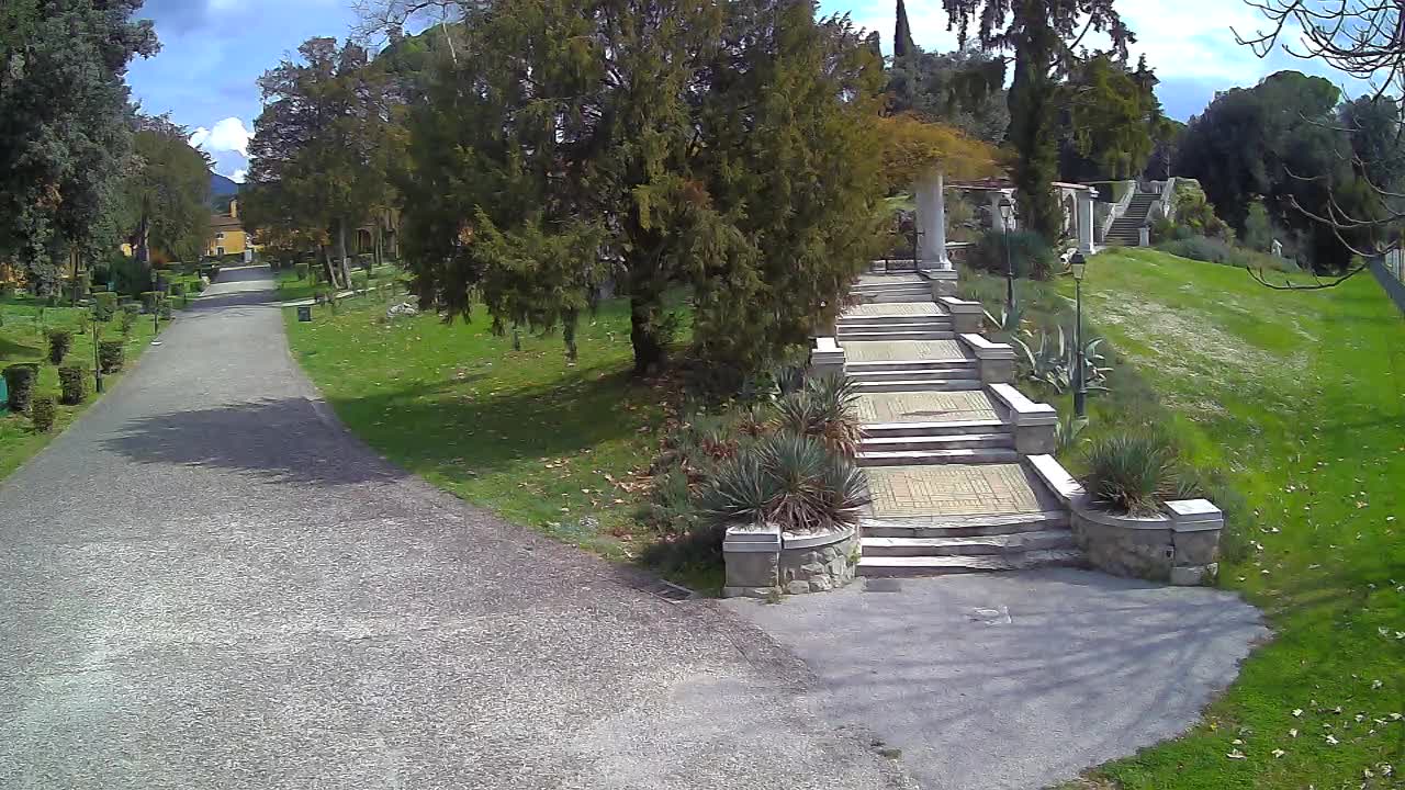 Parco Coronini-Cronberg Live Webcam – Green Oasis
